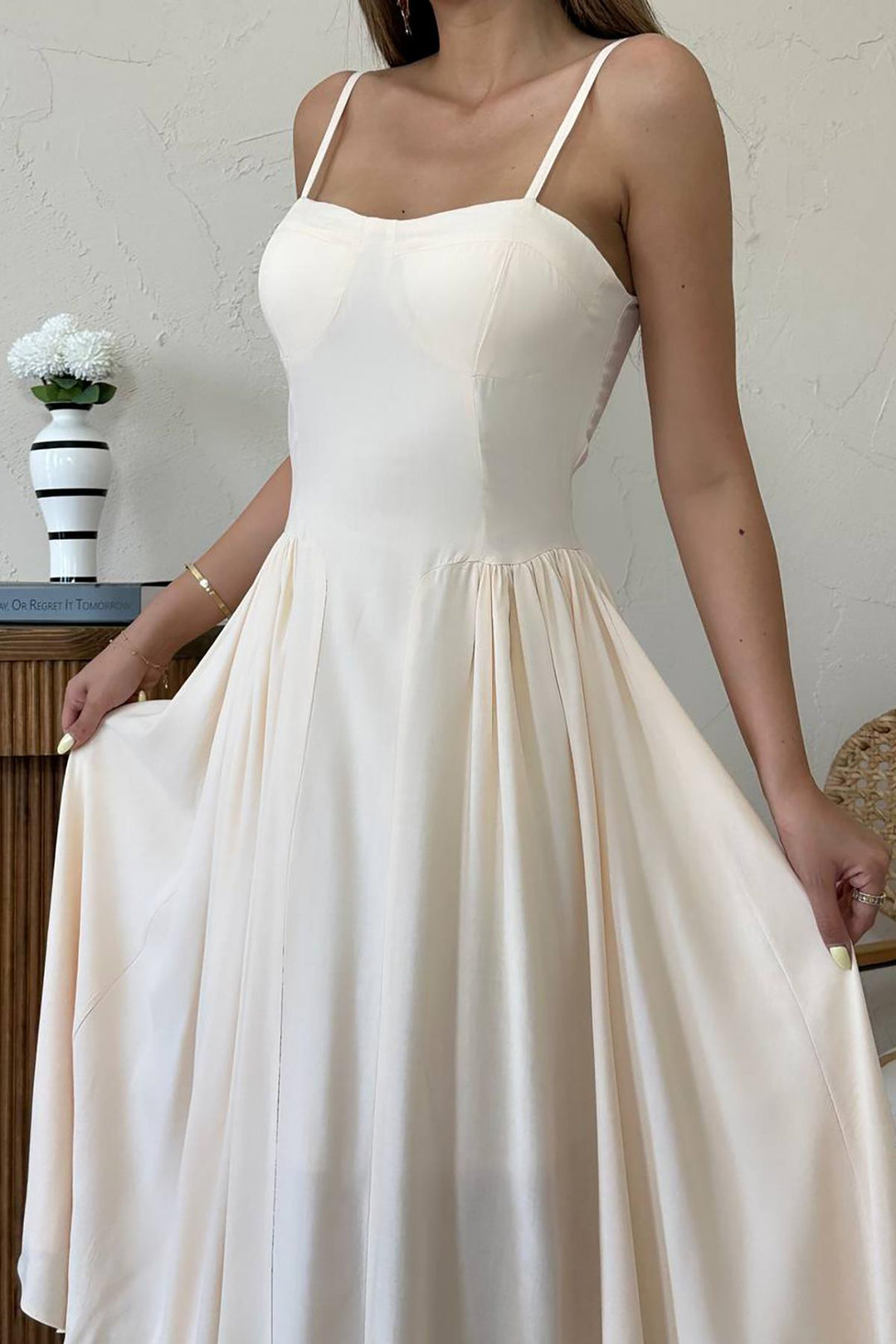 ELS Toptan Bej Göğüs Kuplu Uzun Büzgülü Elbise - Sunnyvale