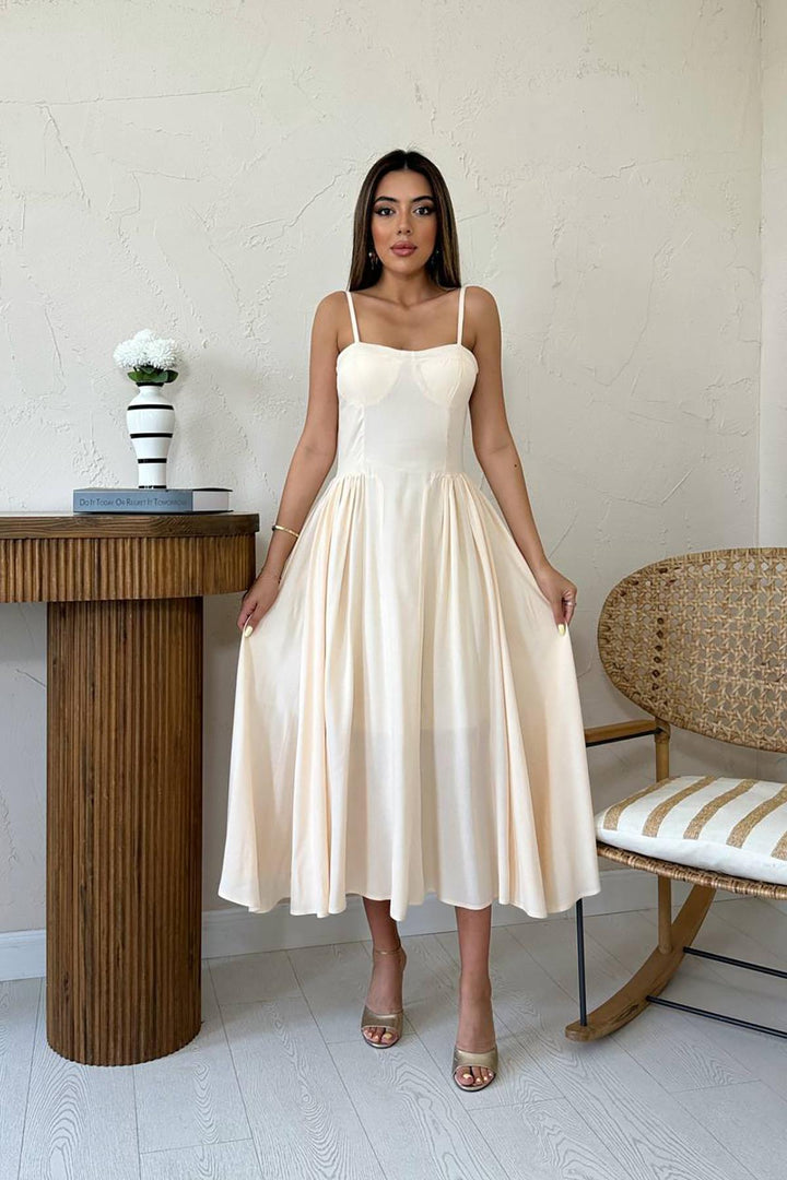 ELS Toptan Bej Göğüs Kuplu Uzun Büzgülü Elbise - Sunnyvale