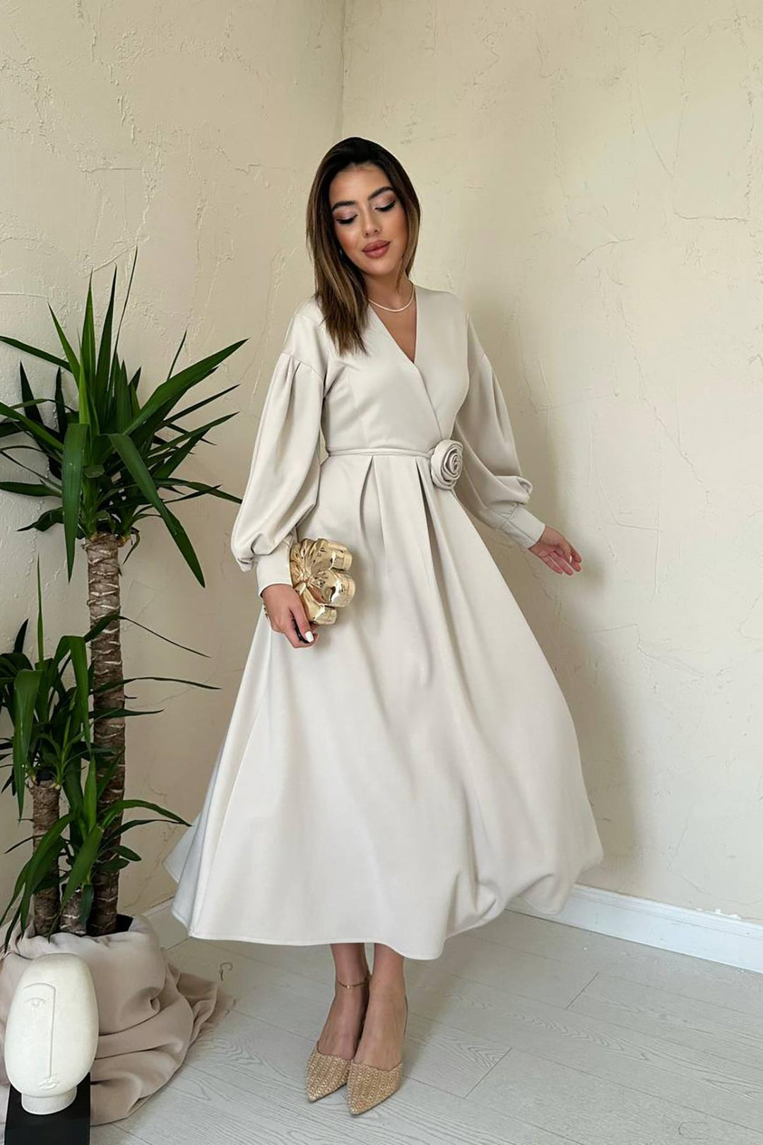 ELS Wholesale Beige Rose Detailed Scuba Dress - Irákleio