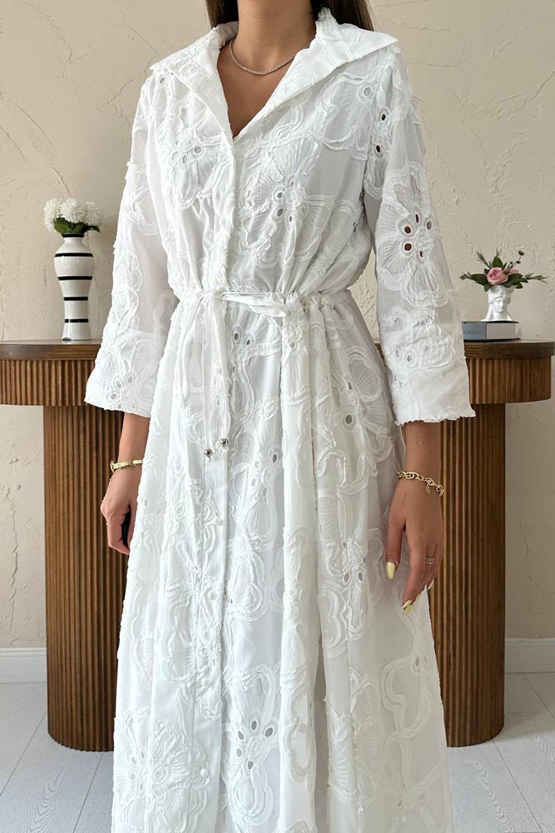 ELS Toptan Beyaz Bel Çevresi Bağcıklı Brode Elbise - Amersfoort