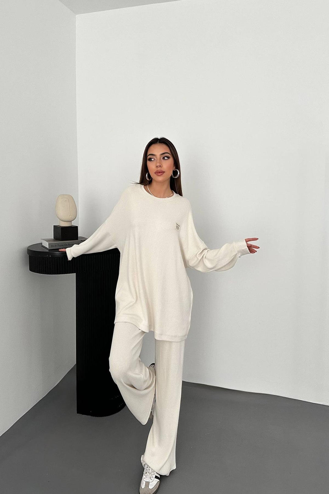 ELS Toptan Ekru Klasik Fitilli Kazak Ve Pantolon Takım - Chesapeake