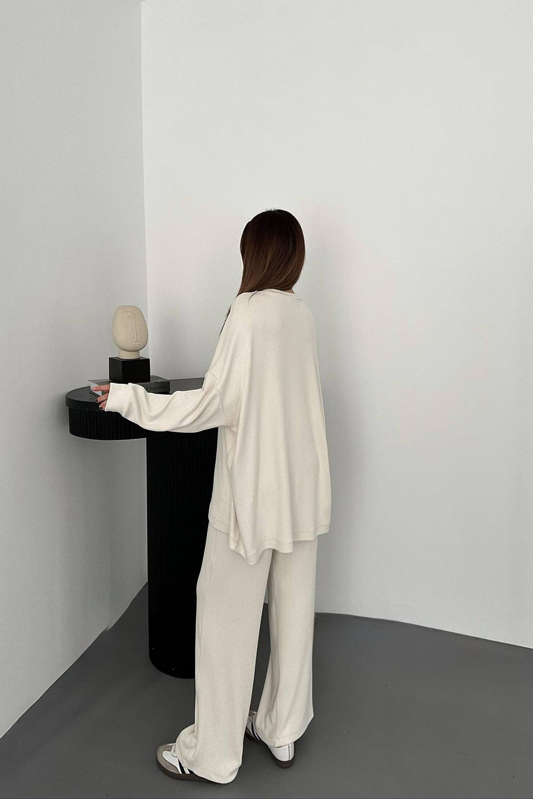 ELS Toptan Ekru Klasik Fitilli Kazak Ve Pantolon Takım - Chesapeake