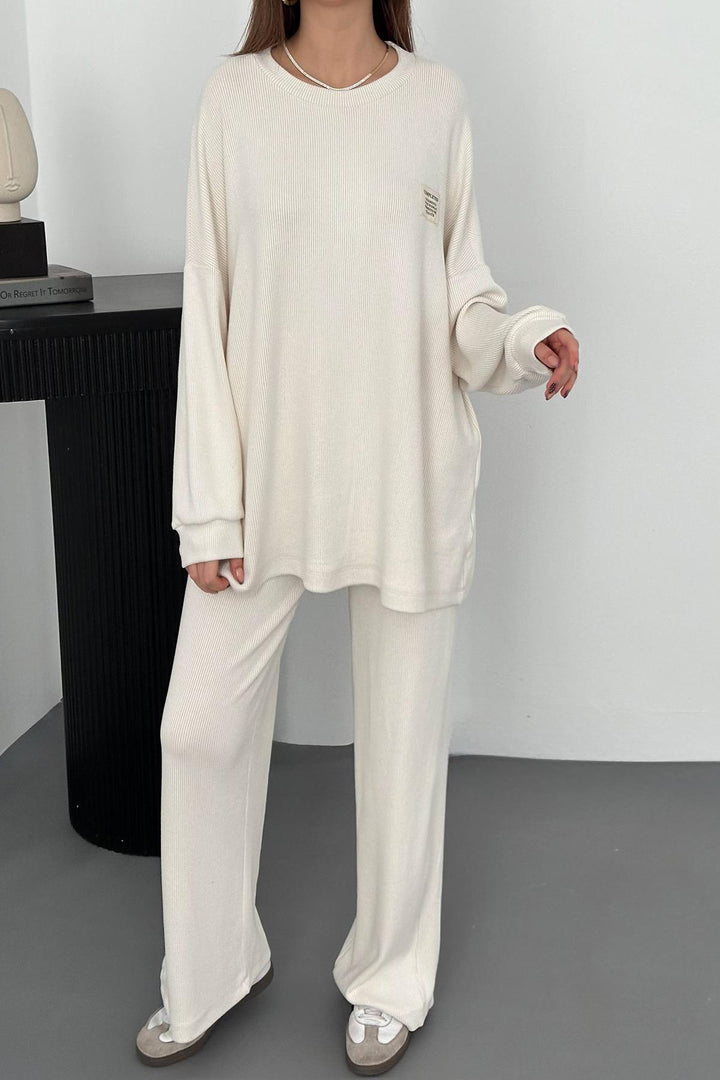 ELS Toptan Ekru Klasik Fitilli Kazak Ve Pantolon Takım - Chesapeake