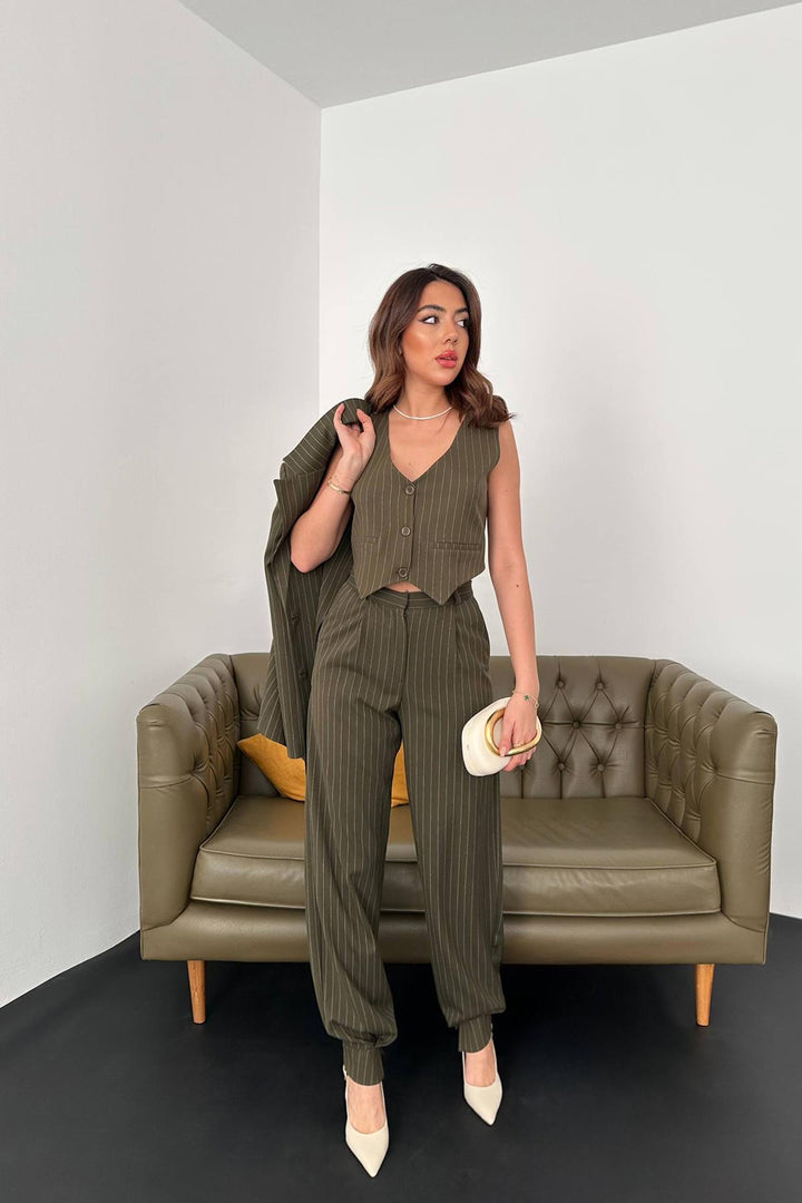 ELS Wholesale Three-Piece Striped Suit - Thérmi