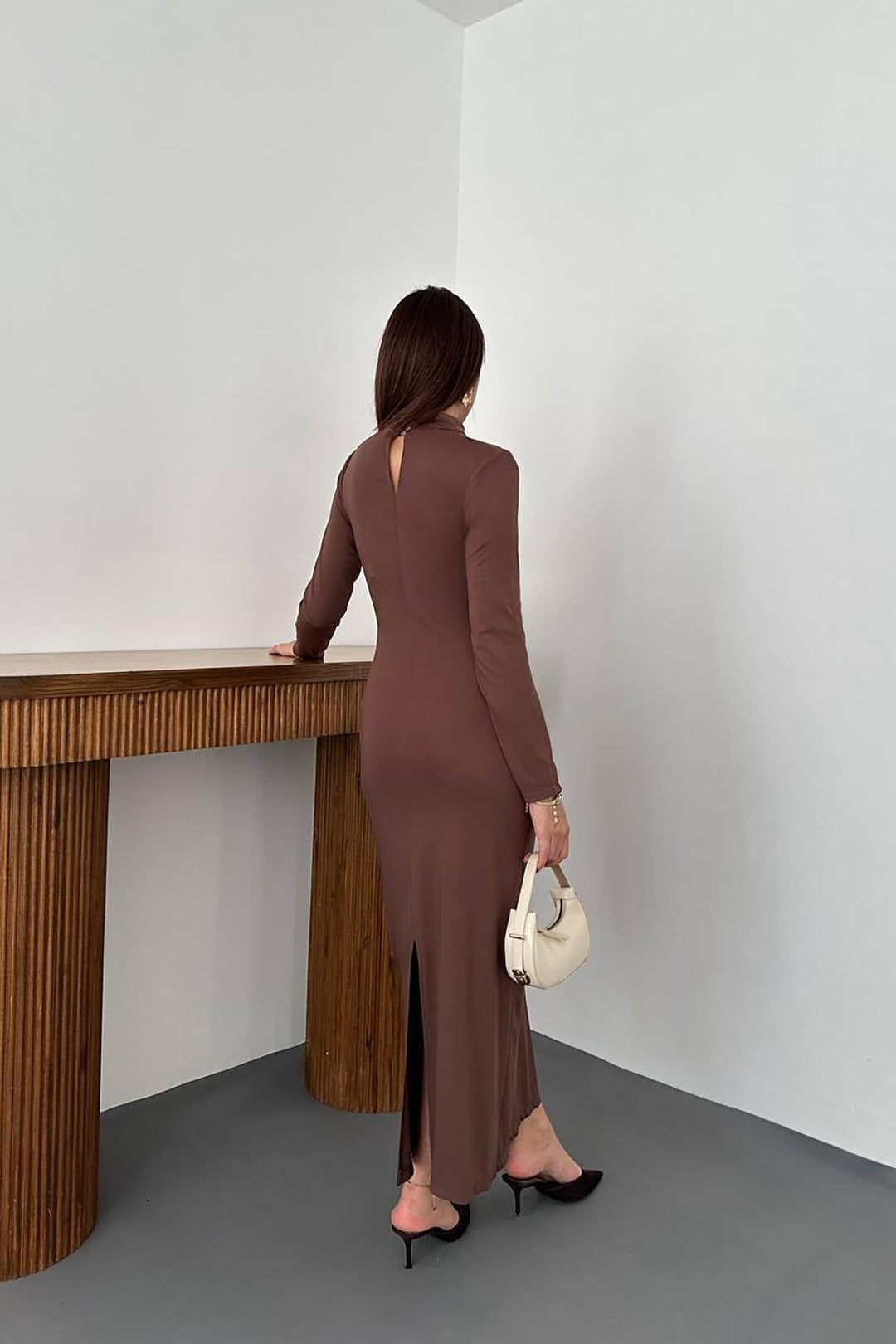 ELS Toptan Kahverengi Beli Tokalı Elbise - Sevastopol