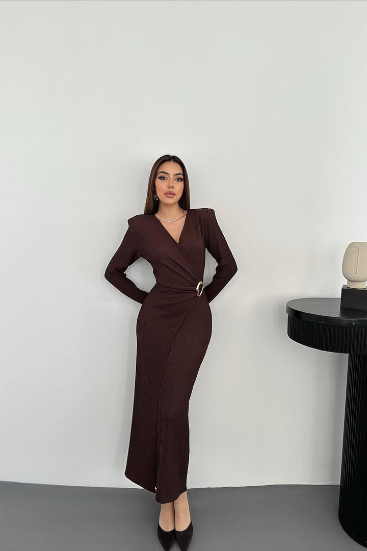 ELS Toptan Kahverengi Büzgü Detaylı Tokalı Elbise - Sérres