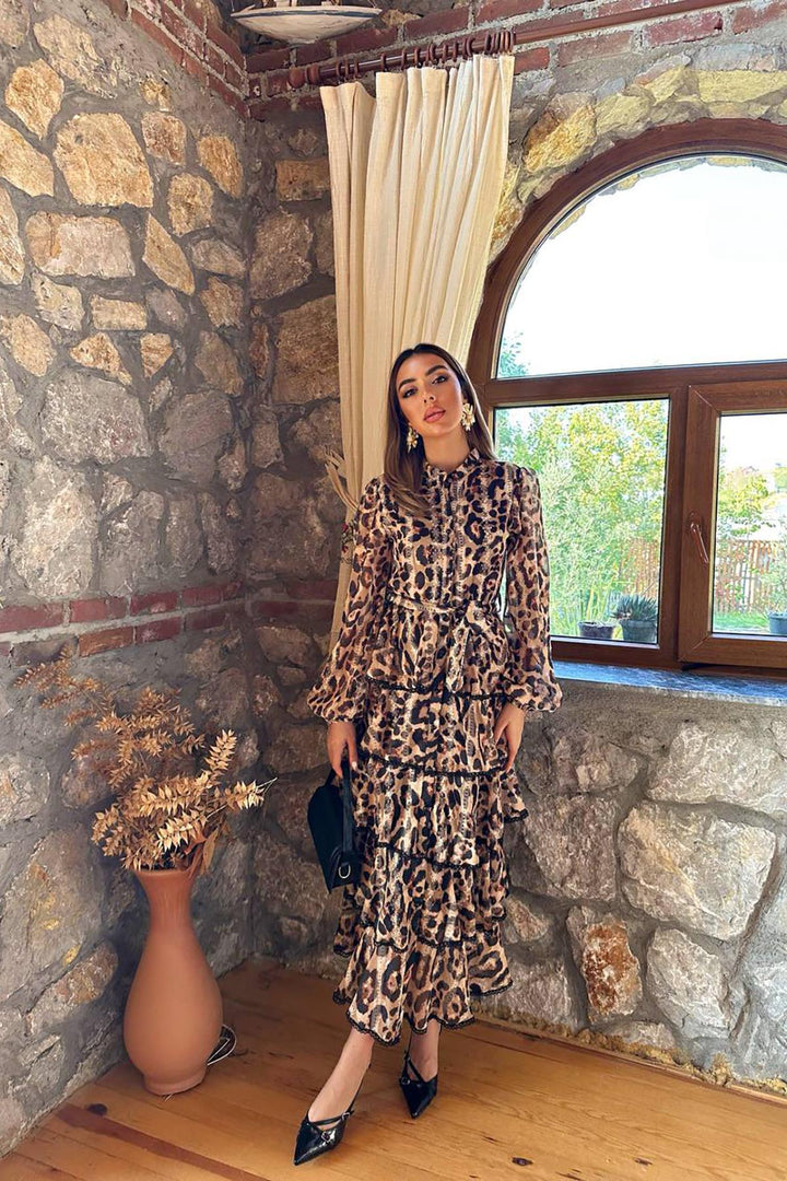ELS Toptan Leopar Volanlı Şeritli Uzun Elbise - Las Delicias