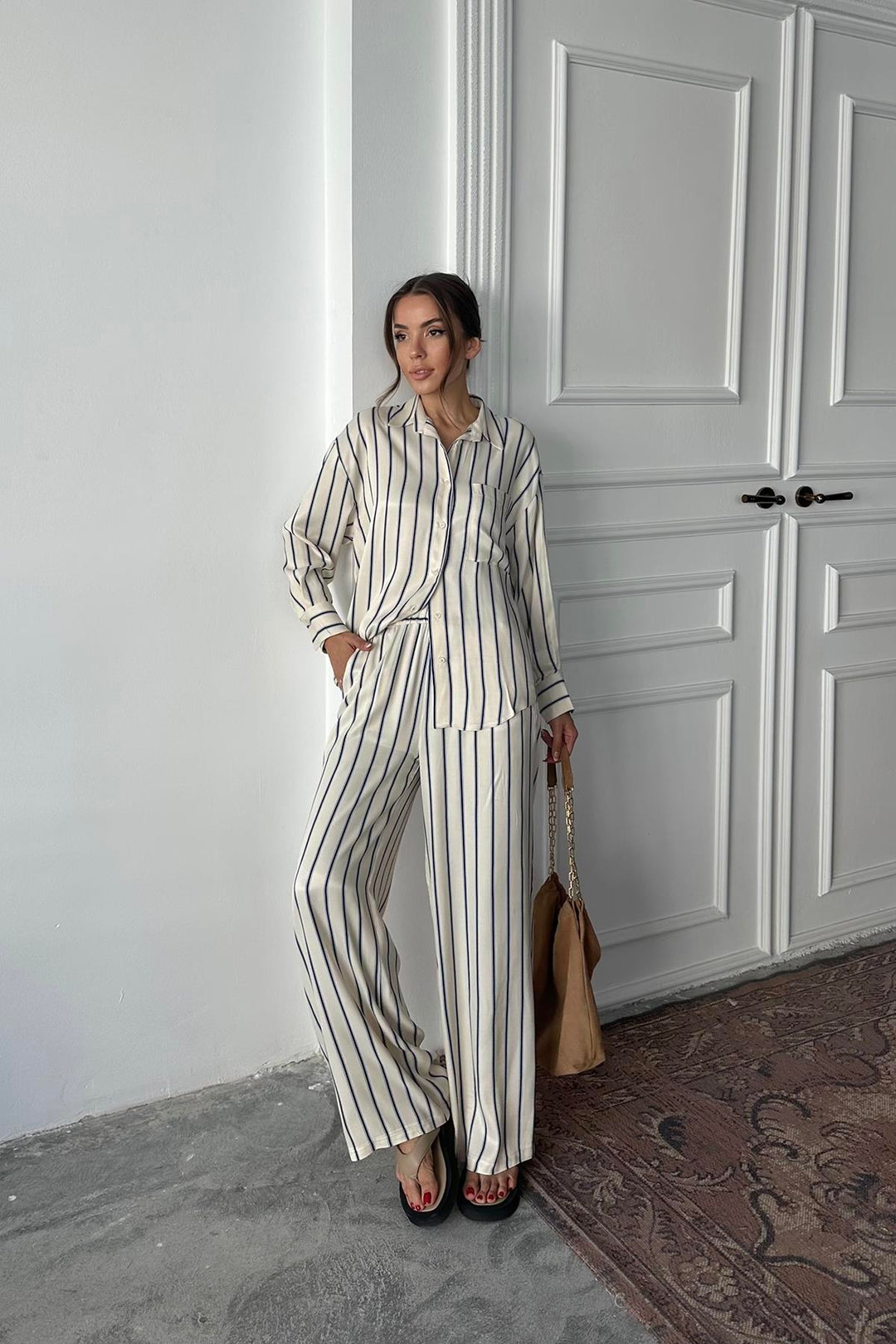 ELS Wholesale Blue Striped Satin Suit - Livry-Gargan