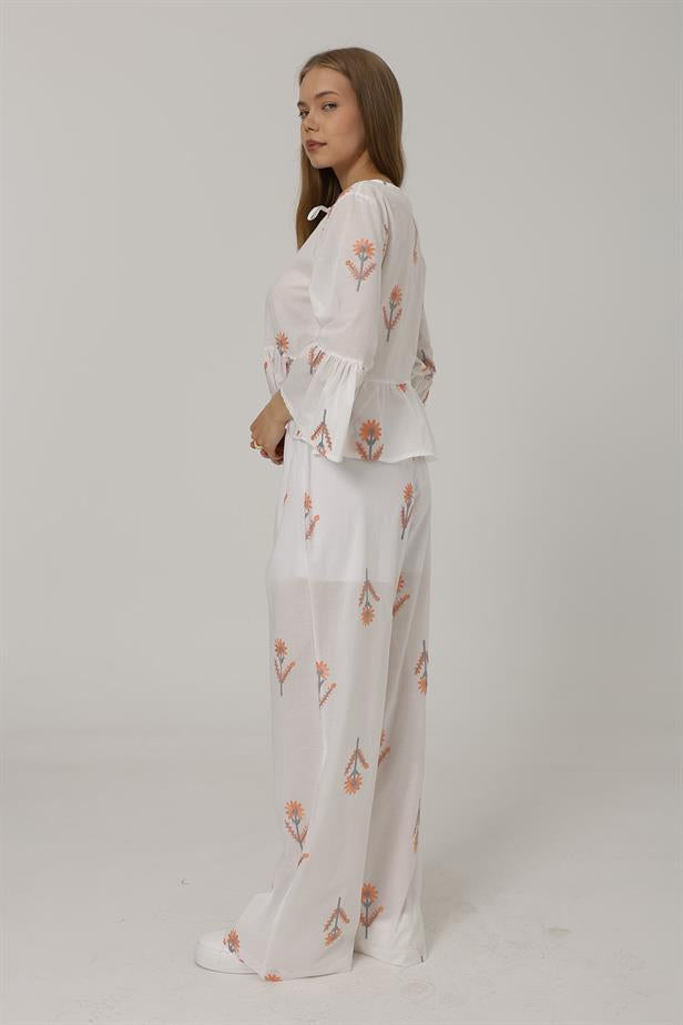 RYN Embroidered Oversize Pants - White - Harlow