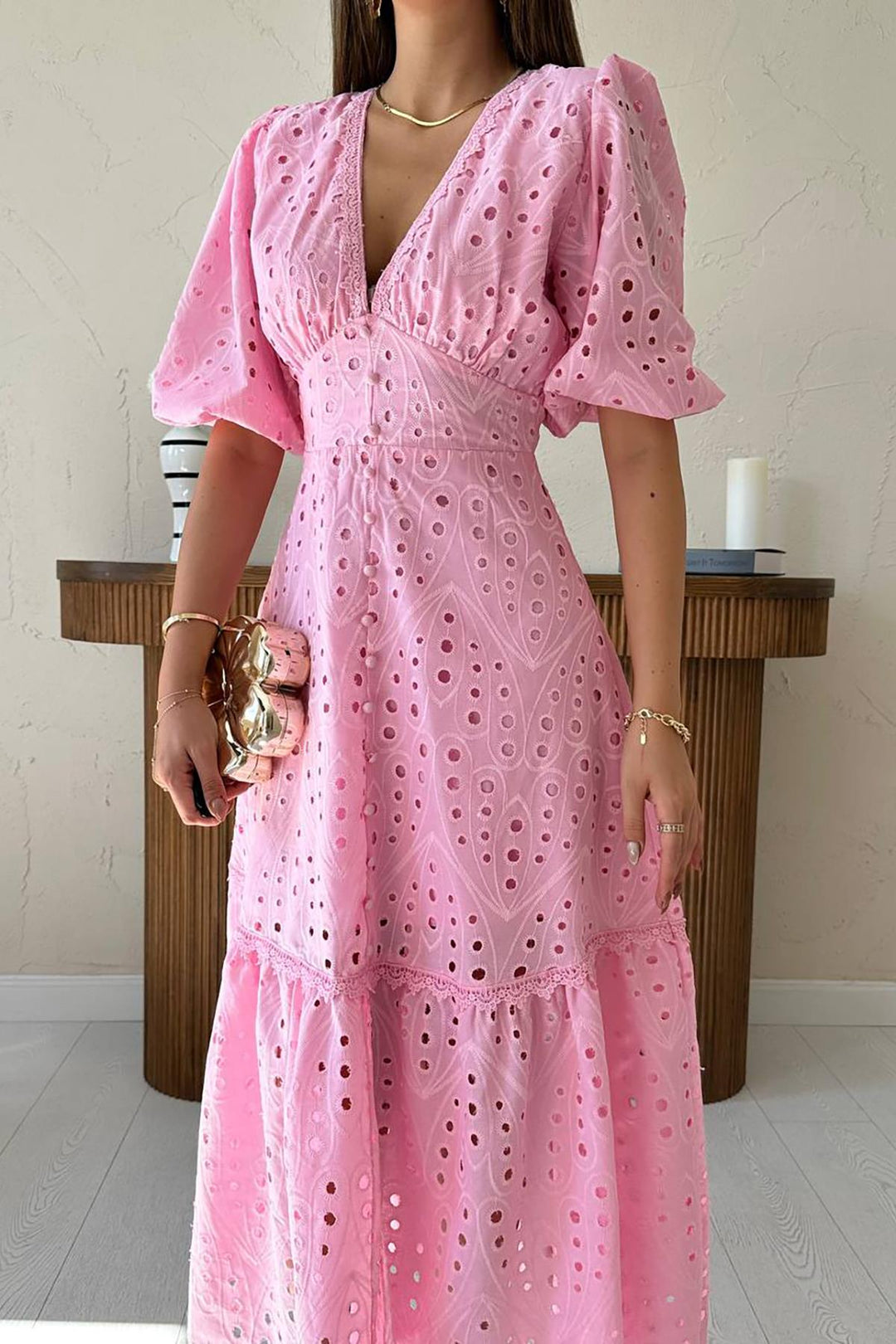 ELS Toptan Pembe Büzgü Detaylı Dantelli Brode Elbise - Trapani