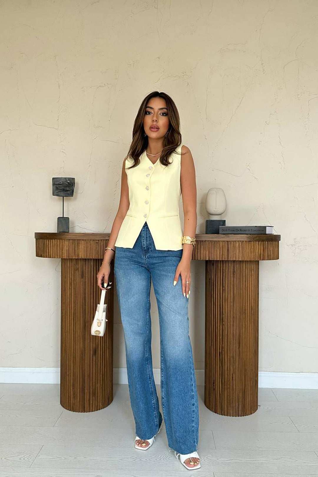 ELS Toptan Sarı Belden Oturtma Detaylı Düğmeli Yelek - Queen Creek