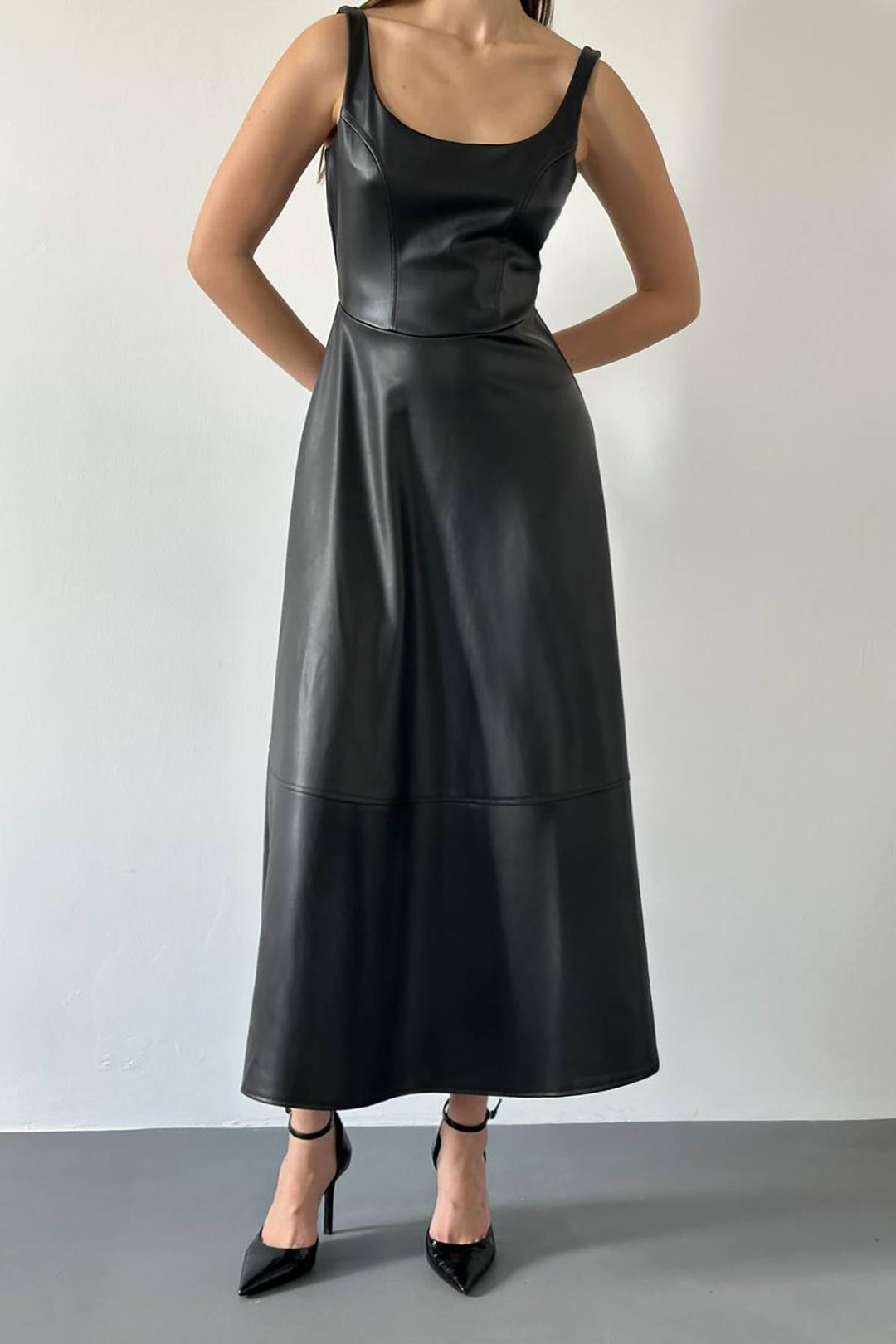 ELS Toptan Siyah Askılı Deri Elbise - Lage