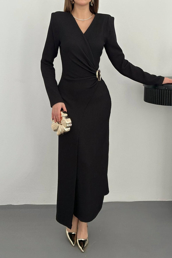 ELS Toptan Siyah Büzgü Detaylı Tokalı Elbise - Merced