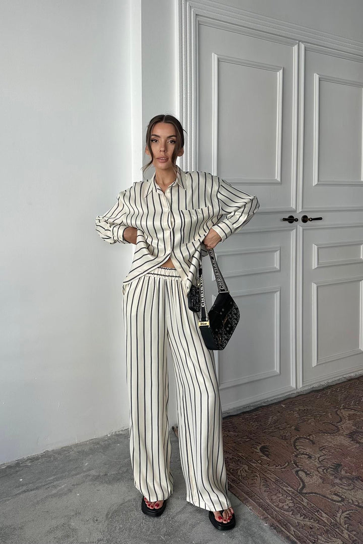 ELS Toptan Siyah Çizgili Saten Takım - Elyria