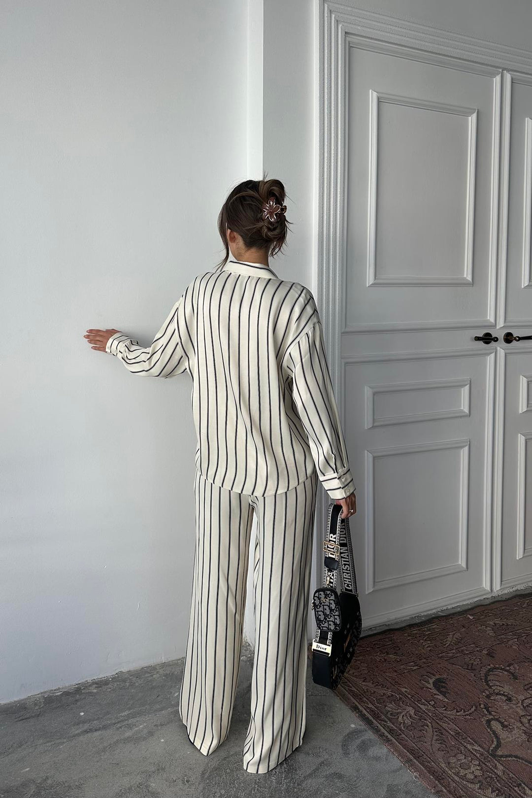 ELS Toptan Siyah Çizgili Saten Takım - Elyria