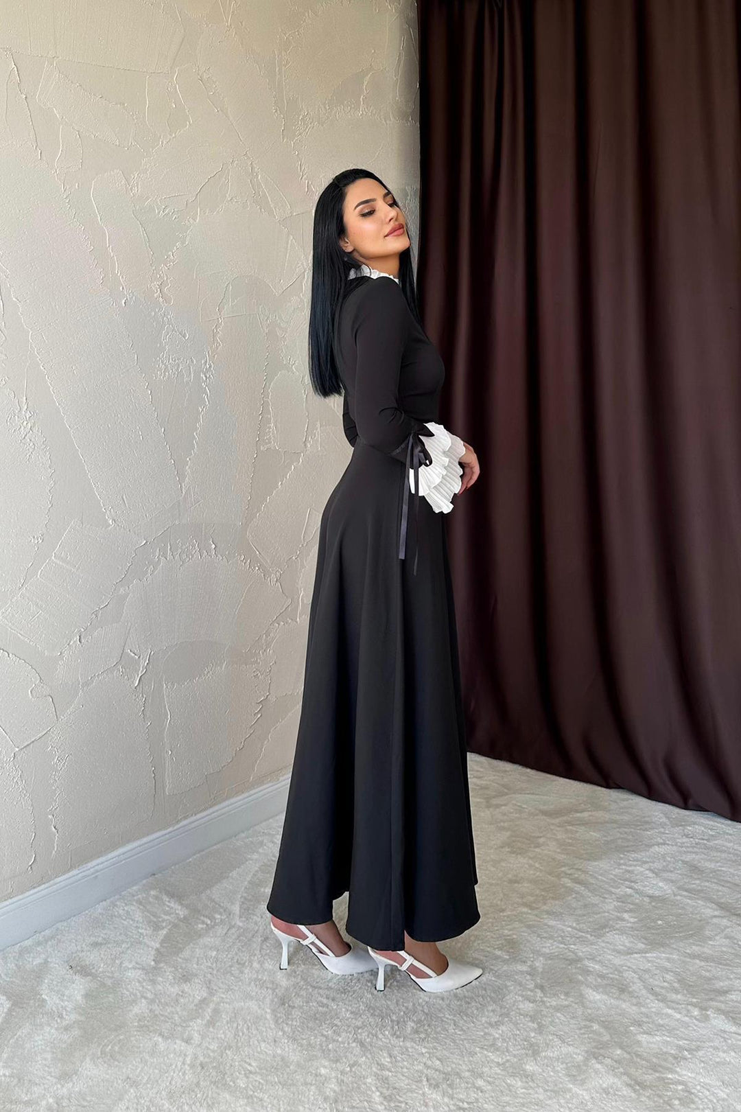 ELS Wholesale Black Dress with Collar and Pleated Sleeves - Broken Arrow