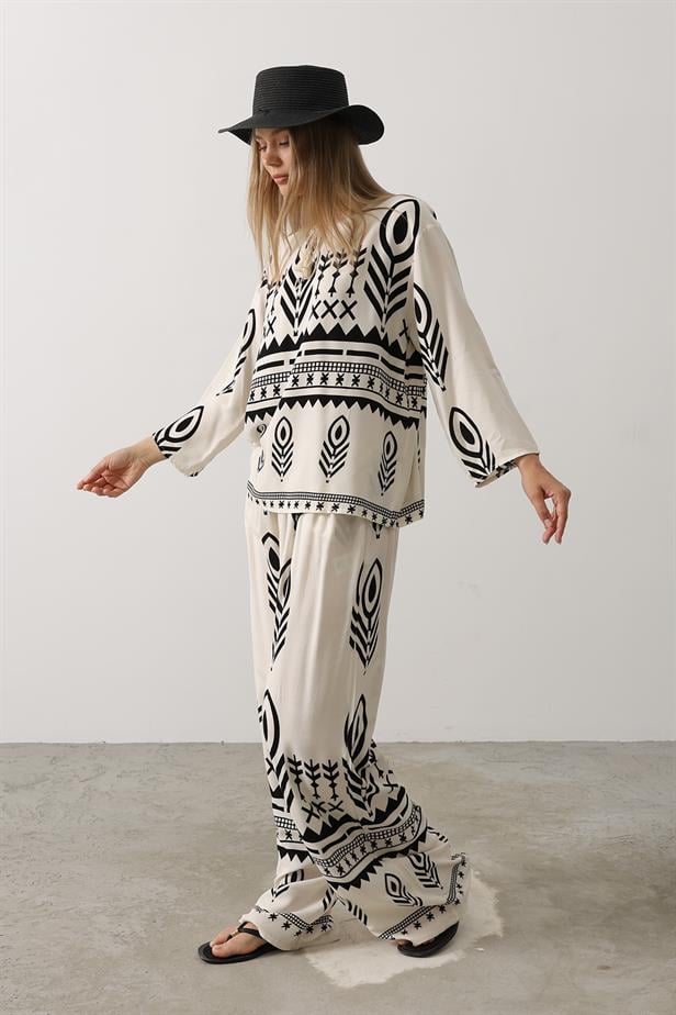 RYN Printed Tassel Detailed Set - Black - Youngstown
