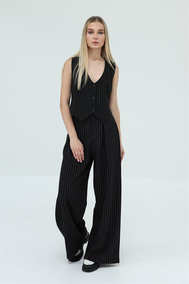 بنطال RYN Feeling Palazzo المخطط - أسود - Bradford West Gwillimbury