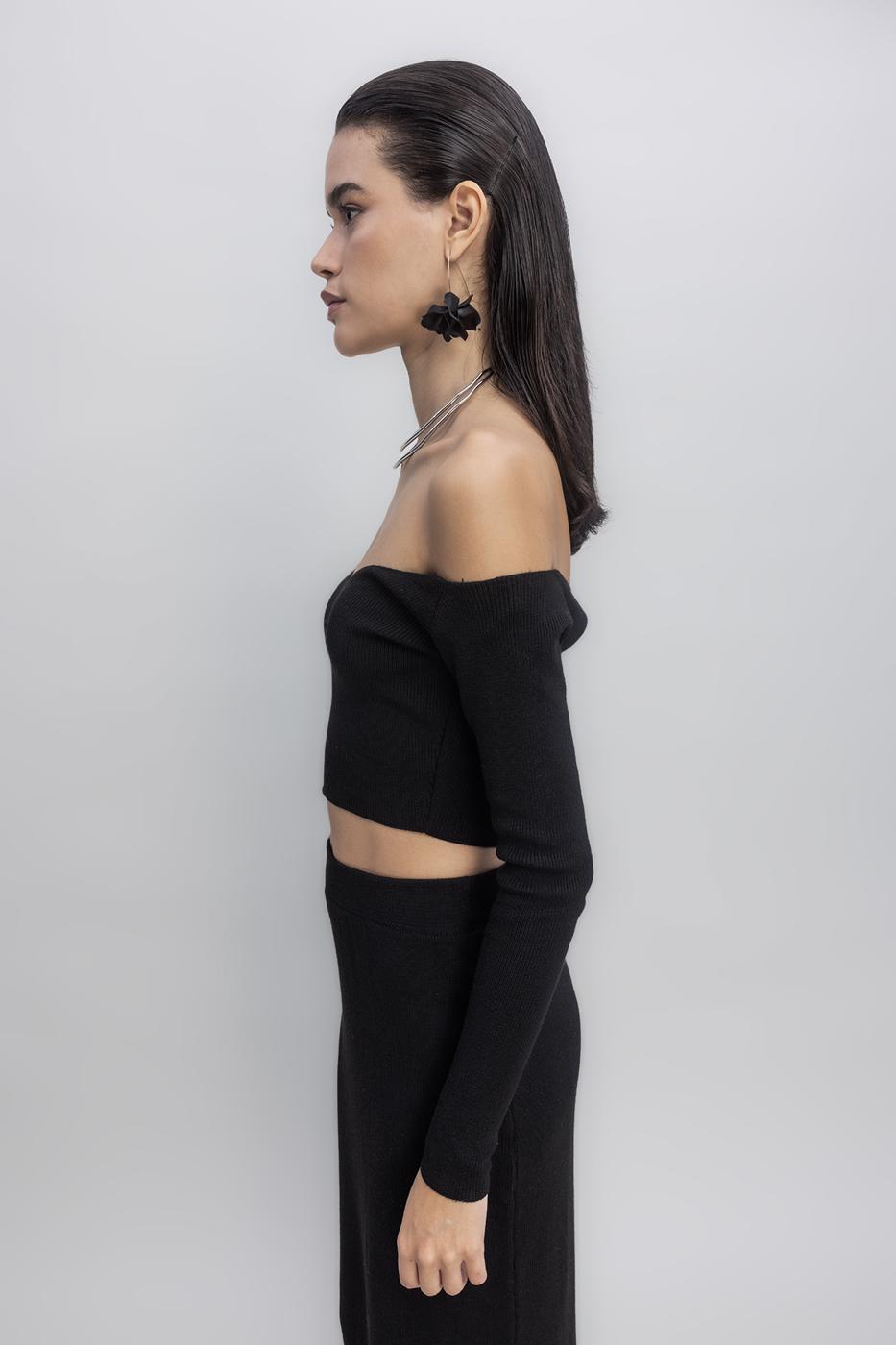 BSL Women Knit Carmen Neck Crop Top - Barreiro