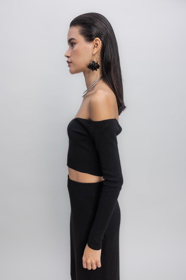 BSL Women Knit Carmen Neck Crop Top - Barreiro