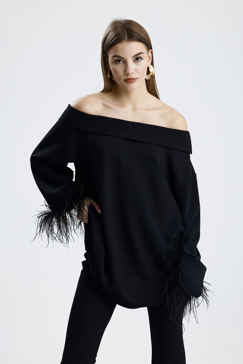 SNS Sense Black Feather Detailed Open Shoulder Black Blouse and Pants Set - Stylish and Modern Women's Set - Georgetown