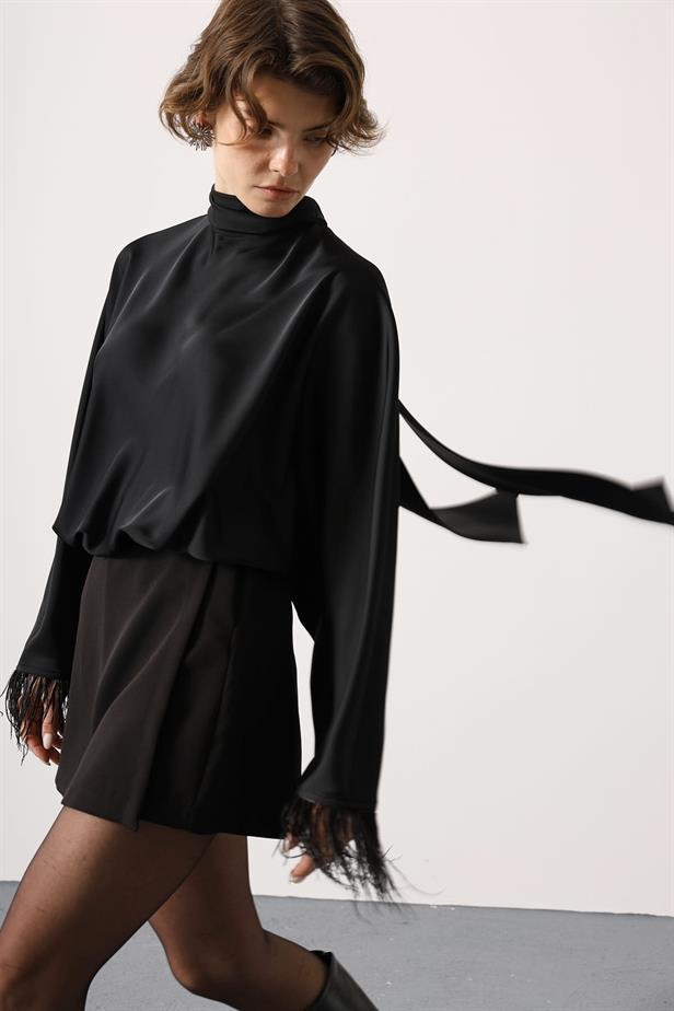 RYN TIED BACK OSTRICH FEATHER BLOUSE - Black - Weimar