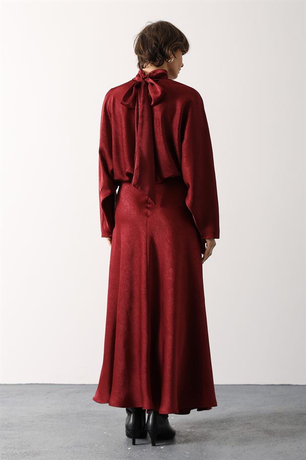 RYN BACK TIED LONG SATIN DRESS - Burgundy - Guildford