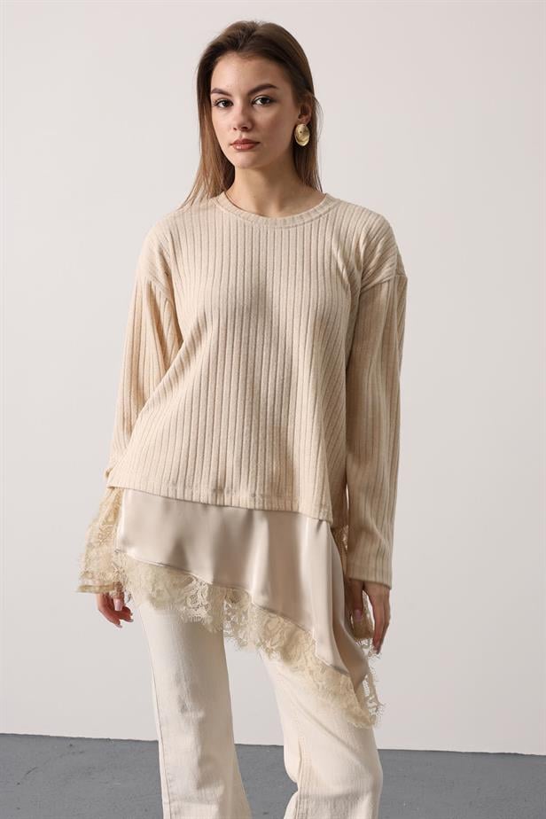 RYN ASYMMETRIC LACE BLOUSE - Beige - Columbia