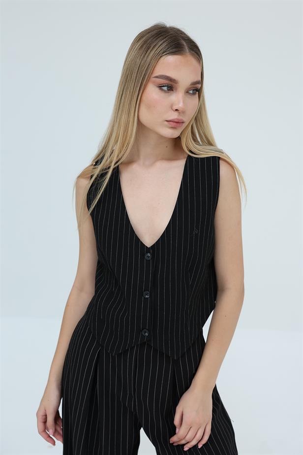 RYN Striped Vest - Black - Jáltipan de Morelos