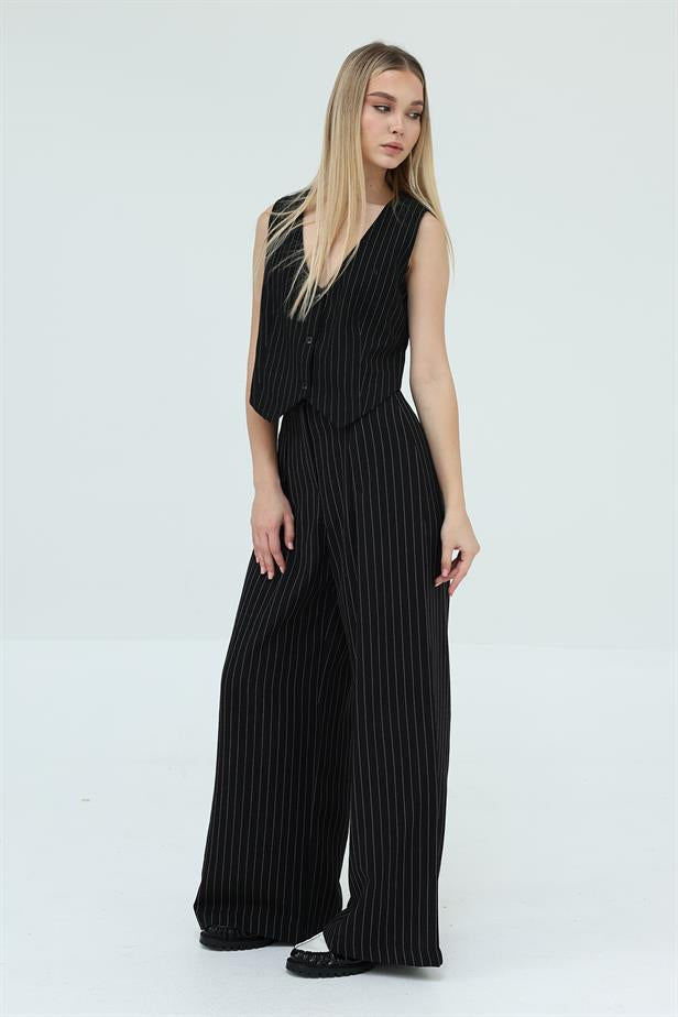 RYN Striped Vest - Black - Jáltipan de Morelos