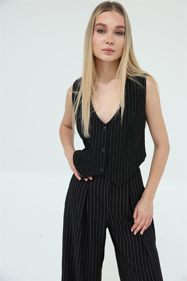 RYN Striped Vest - Black - Jáltipan de Morelos