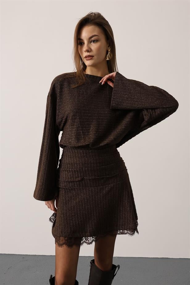 RYN LACE DETAIL DRESS - Brown - Munich