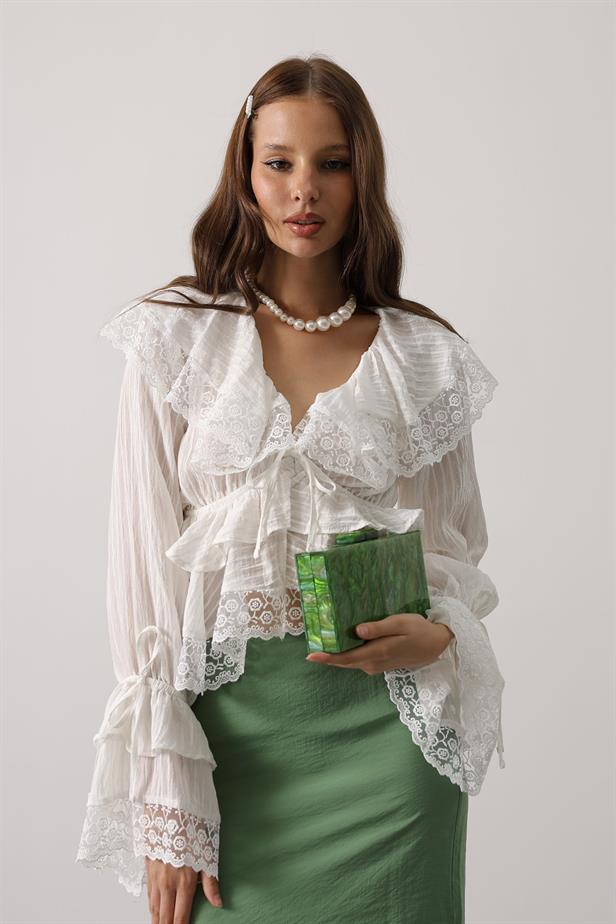RYN Lace Ruffled Bohemian Blouse - White - Eindhoven