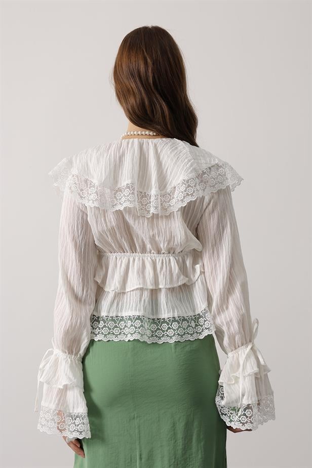 RYN Lace Ruffled Bohemian Blouse - White - Eindhoven
