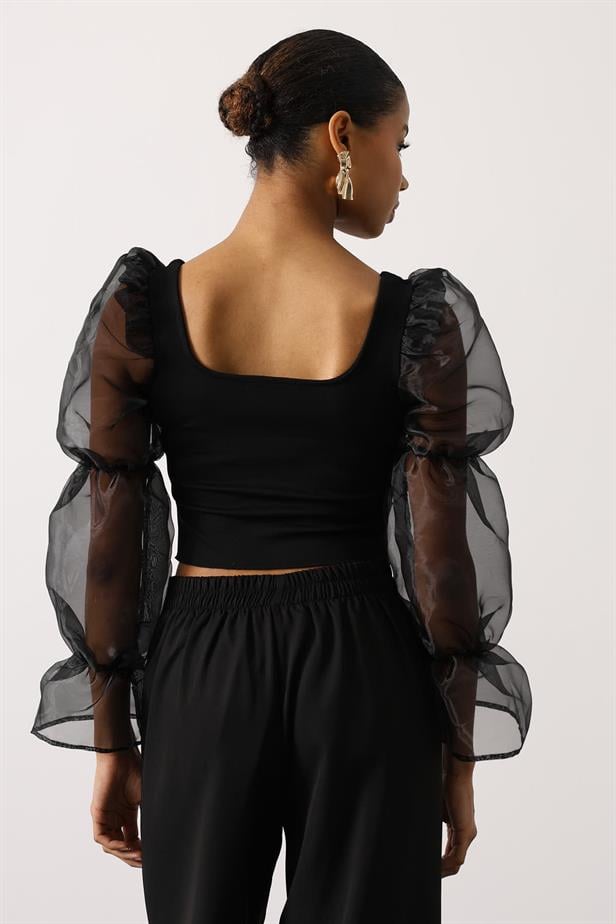 RYN GOLD DETAIL BLOUSE - Black - Chapel Hill