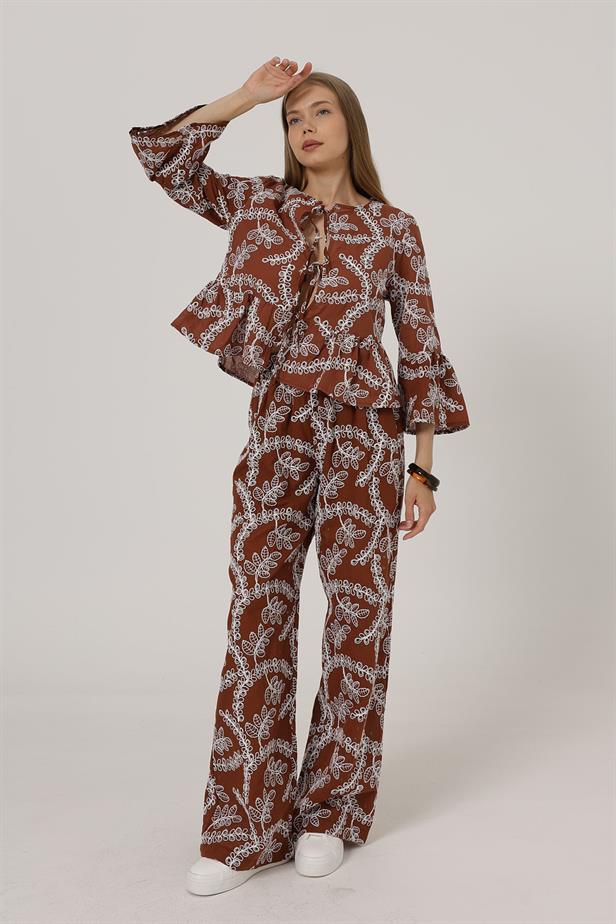 RYN Embroidered Oversize Pants - Brown - Texcoco
