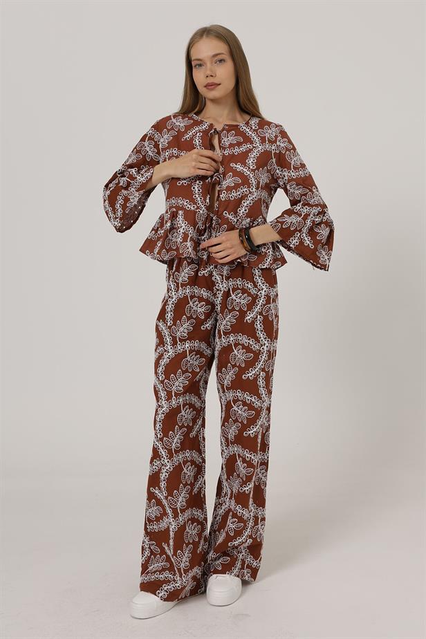 RYN Embroidered Oversize Pants - Brown - Texcoco