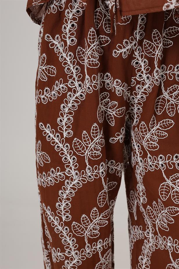 RYN Embroidered Oversize Pants - Brown - Texcoco