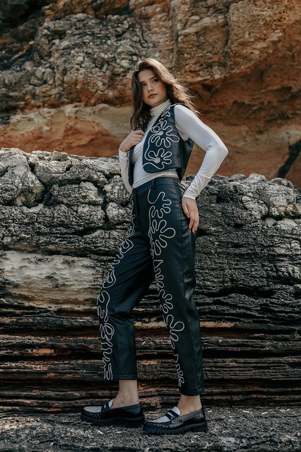RYN Embroidered Leather Set - Black - Hamilton