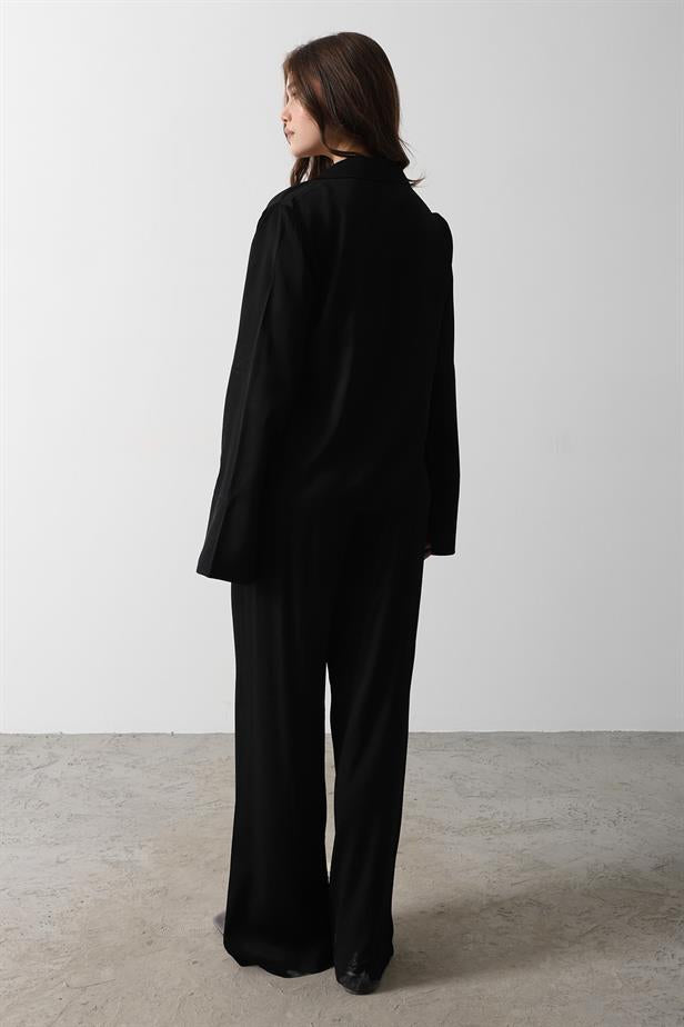 RYN Front Pleated Blouse and Pants Set - Black - Úbeda