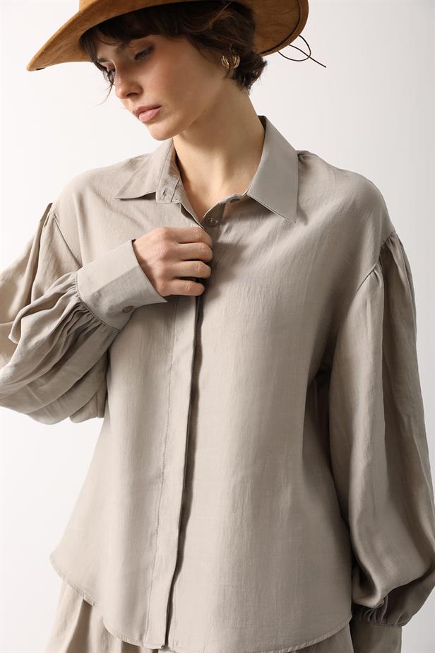 RYN OVERSIZED SLEEVE DETAIL SHIRT - Stone - Crotone