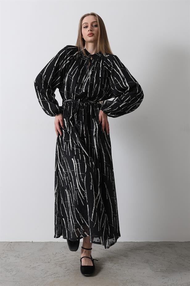 RYN Slim Detailed Printed Dress - Black - Gillingham