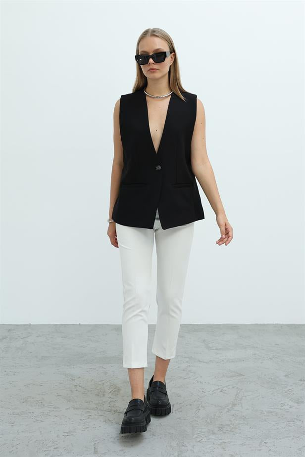 RYN Long Buttoned Vest - Black - Torremolinos