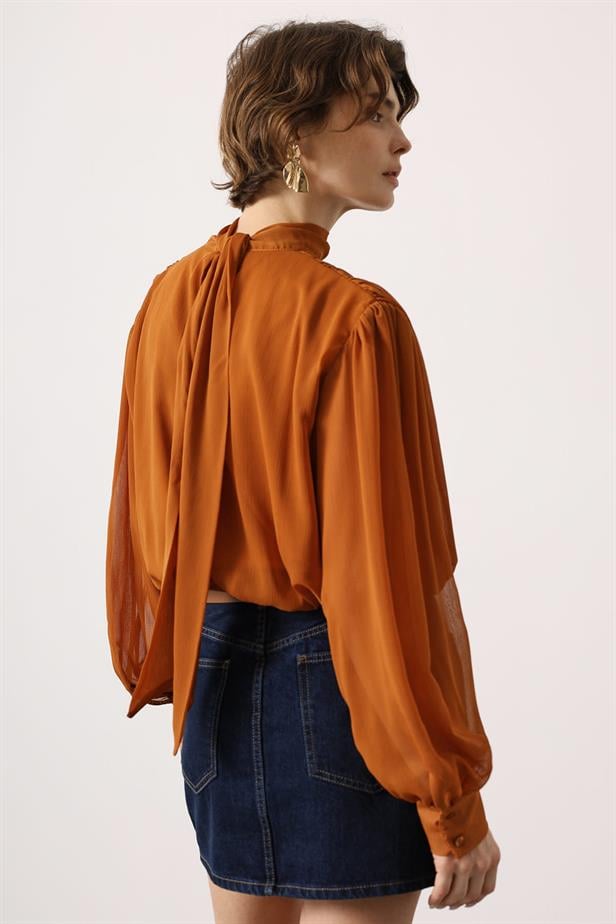 RYN VOLANLI DİK YAKA BLUZ - Camel - Abertawe