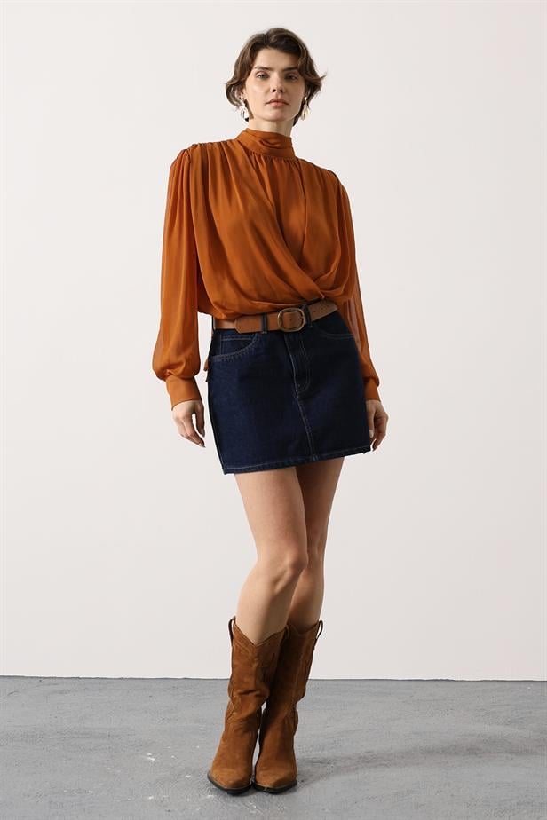 RYN VOLANLI DİK YAKA BLUZ - Camel - Abertawe