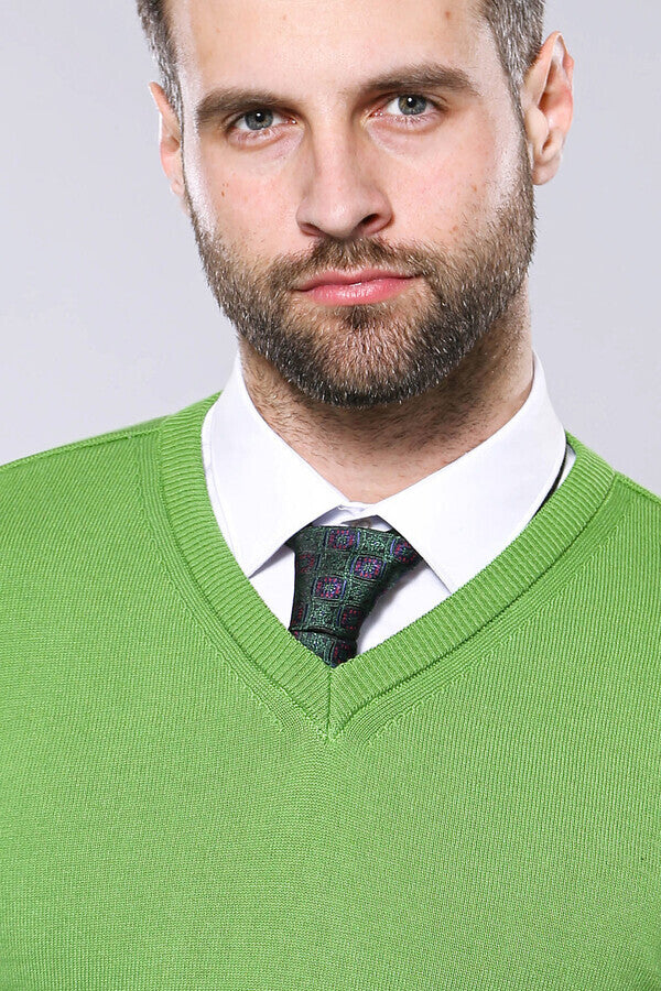 WSS V Neck Dark Green Sweater  - Drobeta-Turnu Severin