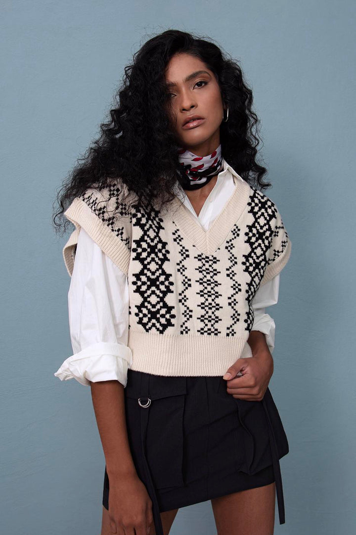 BSL Women Ethnic Patterned Sleeveless V-Neck Sweater - Saarlouis