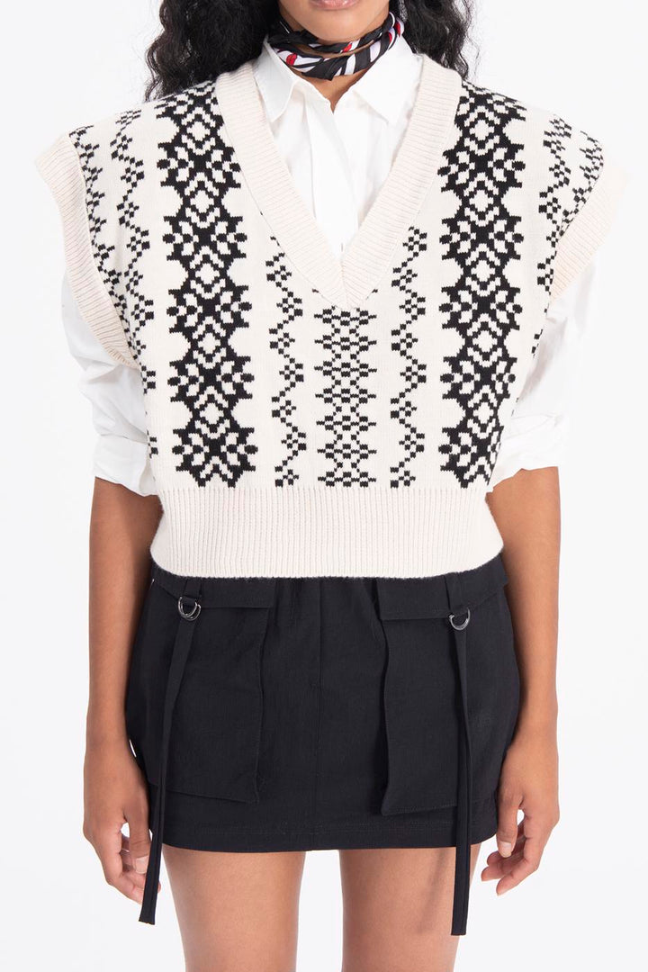 BSL Women Ethnic Patterned Sleeveless V-Neck Sweater - Saarlouis