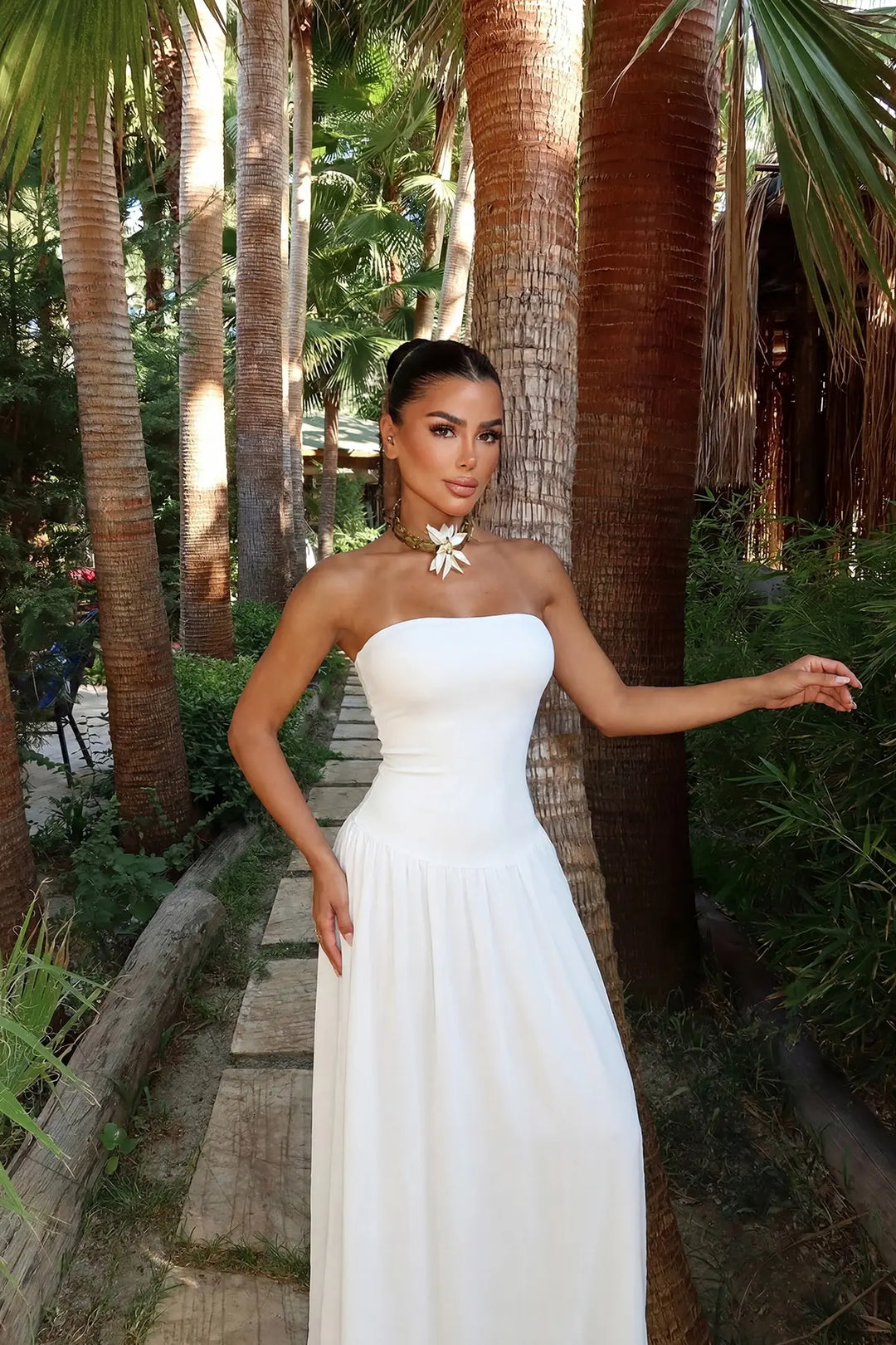 EYY Women White Damson Long Dress - Chornomorsk