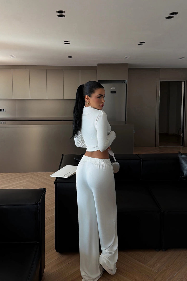 EYY Women White Revees Top and Bottom Set - Aigáleo